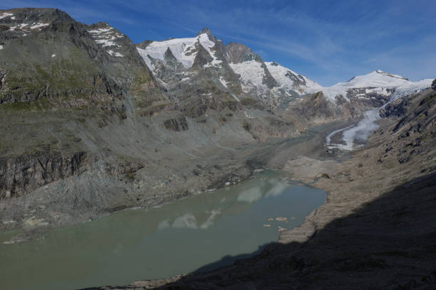 istock Pasterze - glacier in the Eastern Alps 2195270402