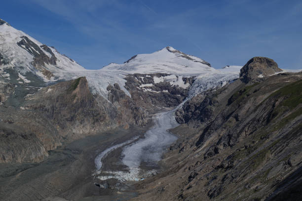 istock Pasterze - glacier in the Eastern Alps 2195270425