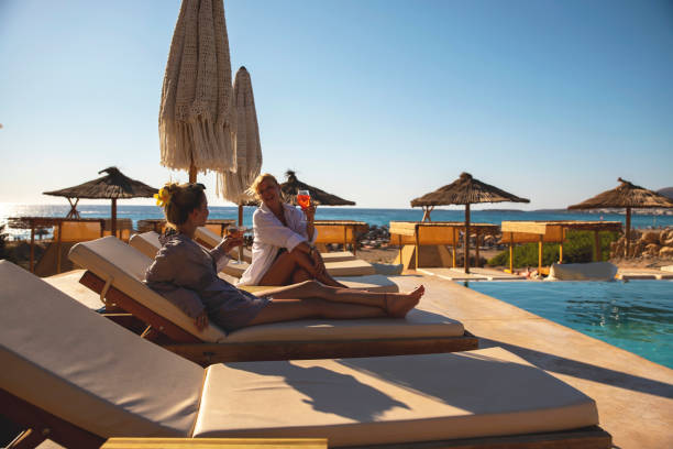 istock Girl's talk on vacation! 2195535863