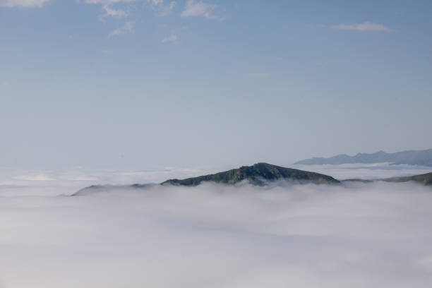 istock Sea of ​​Clouds 2195564948