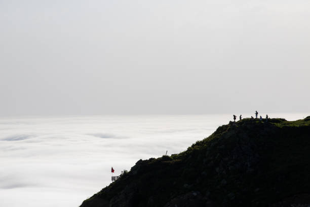 istock Sea of ​​Clouds 2195565003