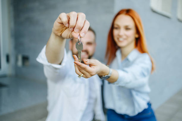 istock Buying new house 2195575851