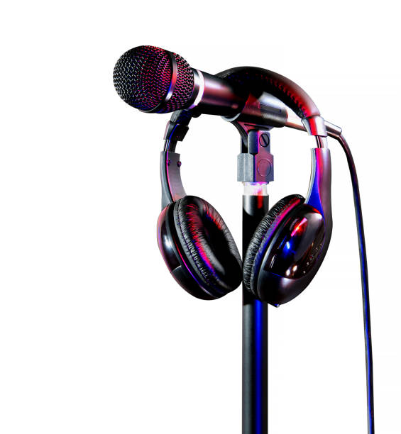 Microphone and acoustic panels to record podcasts broadcast on the radio or online. Interviews, analysis, conversations