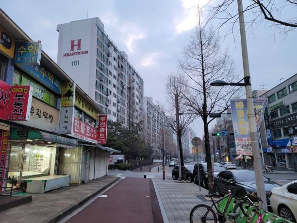 Cheongju Street and Apartment
