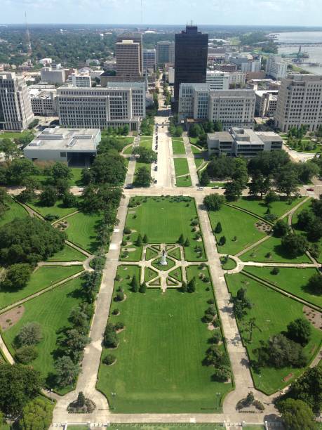 istock Landscaped Architecture Grounds of Baton Rouge Capital 2196100253