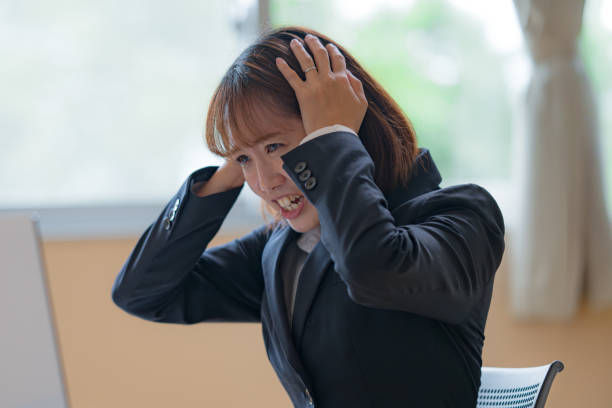 パニックの実業家 - パニック 日本人 ストックフォトと画像