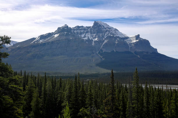 istock Saskatchewan River Crossing, Jasper National Park 2196116458