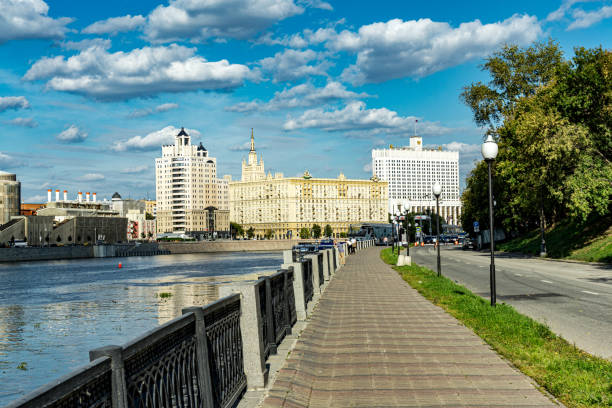 istock A Moscow city with a Moscow river running through it 2196229552