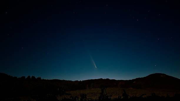 istock Tsuchinshan–ATLAS Comet 2024 over Sonoma Mountain 2196243892