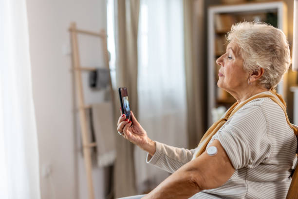 remote-glucose-testing-monitor-for-diabetic-patient-test.jpg?s=612x612&w=0&k=20&c=IbZDEowBsGyMegh1FQ758zAVFkK0z4Rh-NgZ-sfwVjw=