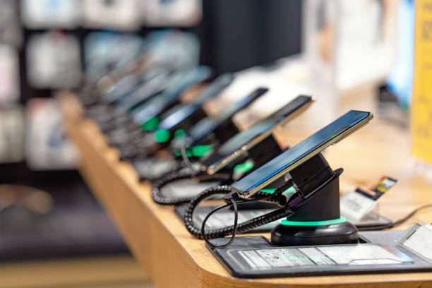istock Showcase with smartphones in the modern electronics store. 2196409287