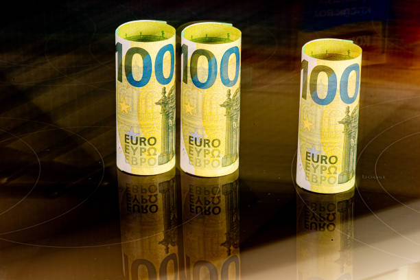 istock 3 pieces of 100 Euro banknotes 2196679943