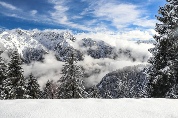 istock On the horizon, Monte Pietra Quadra and Menna massif 2196713973