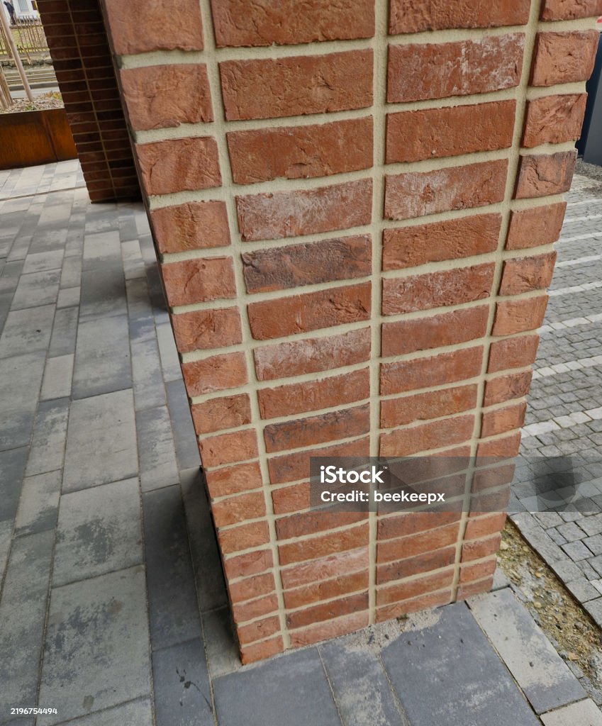 Bricks Column Texture Cladding The House And Columns Using Textured Bricks In Rows One Below ...