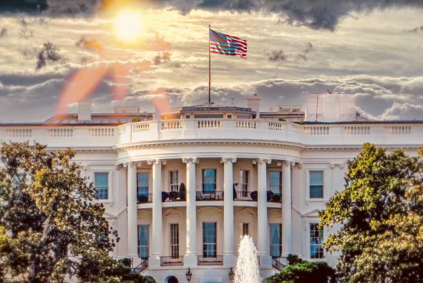 istock Sun Over the White House 2196781106