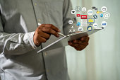 content-marketing-content-daten-blogging-medien-online-vertrieb-von-digitalem-werbemarketing.jpg?b=1&s=170x170&k=20&c=bwqV70tABwHfoYf8xBQJ-6tCGJsau1nGXmBdnlONJUg=