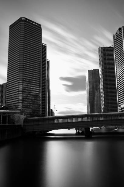 The silence is expressed by layering ND filters and increasing the shutter speed.