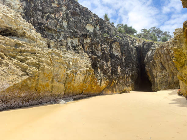 istock Cave On Frenchmans Beach Stradbroke Island 2197334365