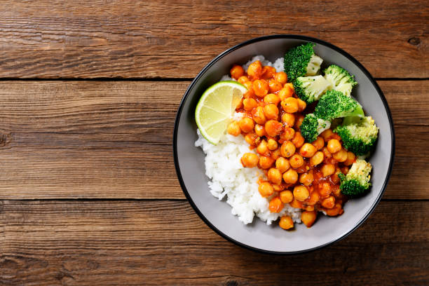 Chickpea curry with basmati rice and broccoli