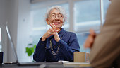 senior-businesswoman-providing-financial-advice-to-businessman.jpg?b=1&s=170x170&k=20&c=SuY6PNYB7Nfg4NDd5lCnqZ5hKAaOMLpUwYqCNmWUJEI=