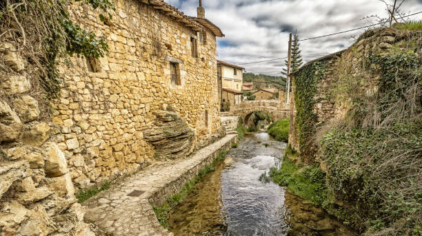 istock Paseo del Molinar Path, Tobera, Spain 2197589702