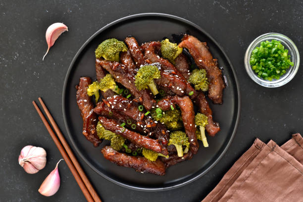 istock Beef and broccoli stir fry 2197594630