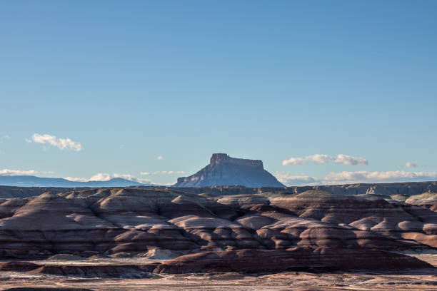istock Majestic Mesa in a Multihued Landscape 2197701306