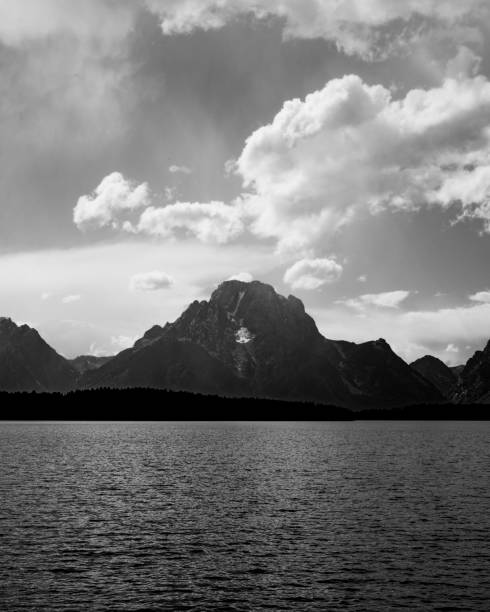 istock Yellowstone Lake in Black and White 2198033088
