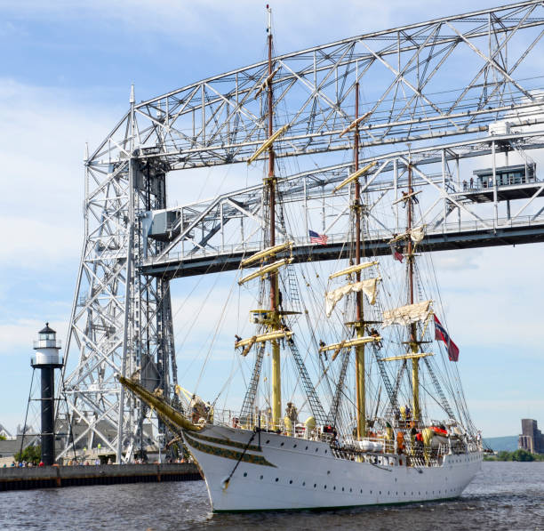 istock Sorlandet Tall Ship Under the Duluth Minnesota Aerial Lift Bridge 2013 2198050712