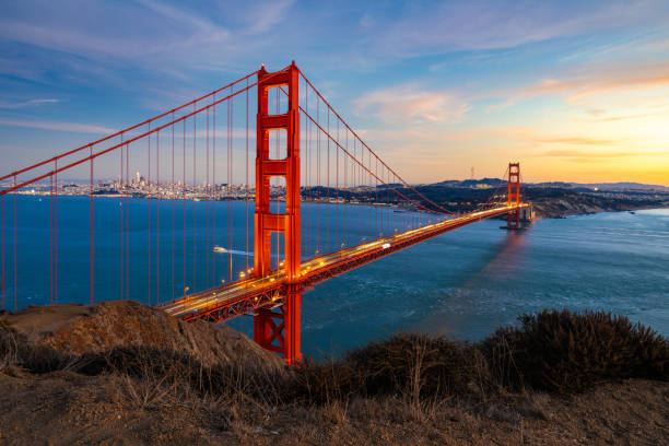 istock Golden Gate Bridge San Francisco Sunset View 2198088247