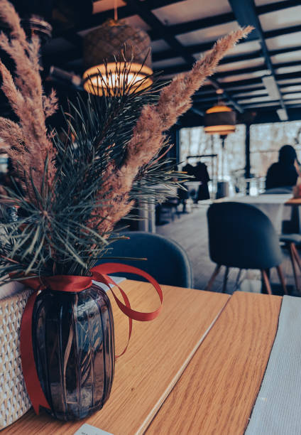 table with vase at the cosy cafe