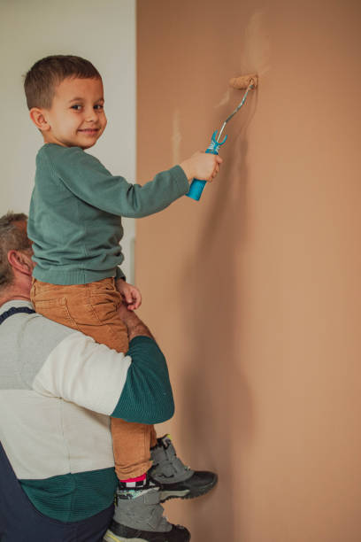 istock House painting, two men painting 2198156122