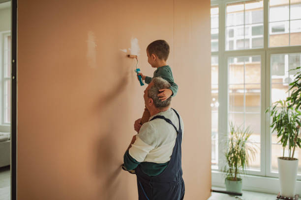 istock House painting, two men painting 2198156145