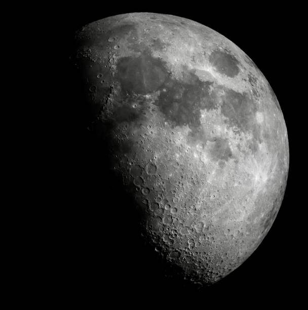 istock Waxing gibbous moon 63.3% 2198158659