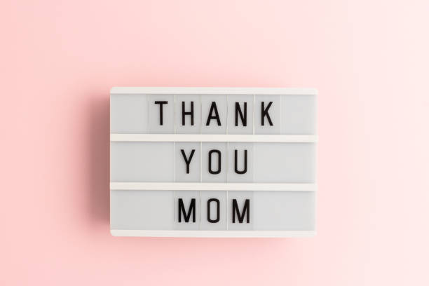 istock Lightbox with quote Thank you mom. 2198163132