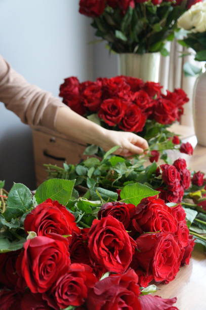 istock florist collects bouquet 2198198006