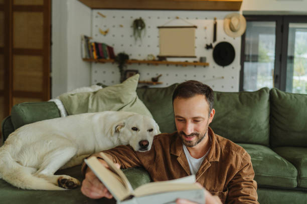 istock The best company for reading 2198220889