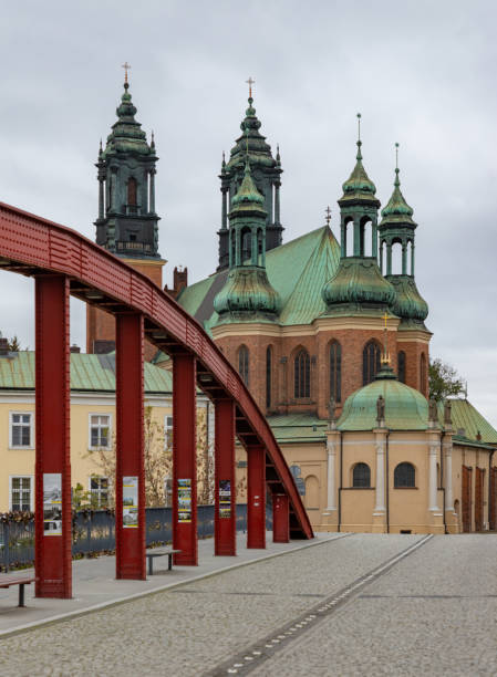 istock Bishop Jordan Bridge and Poznan Cathedral 2198252542