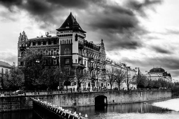color => B&W