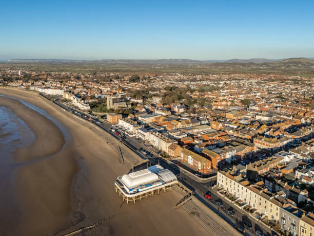 istock Burnham-on-Sea town and beach with pier 2198600581