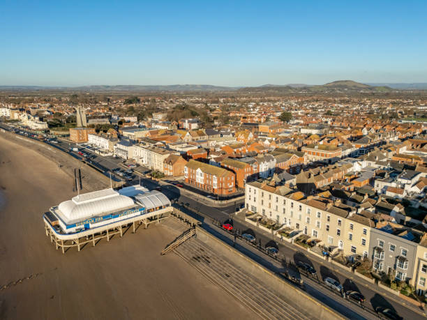 istock Burnham-on-Sea town and beach with pier 2198600582