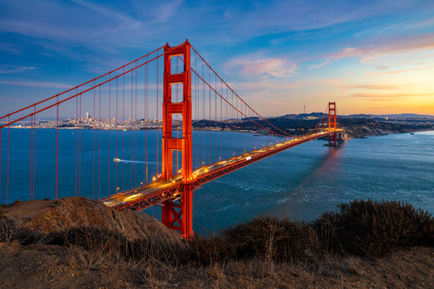 istock Golden Gate Bridge San Francisco Sunset View 2198899013
