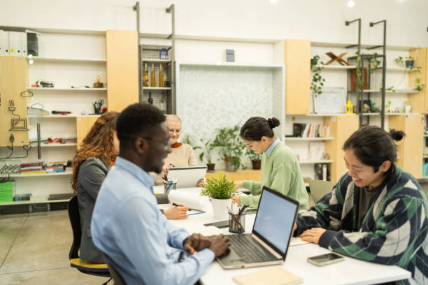 istock Business people working in office 2198918592
