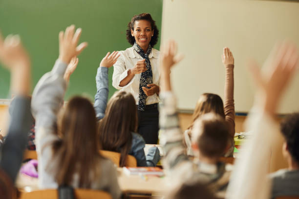 istock Let me see who knows the answer to my question! 2199040207