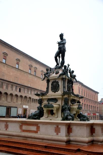istock Italy : The Fountain of Neptune in Bologna,Emilia Romagna 2199046014