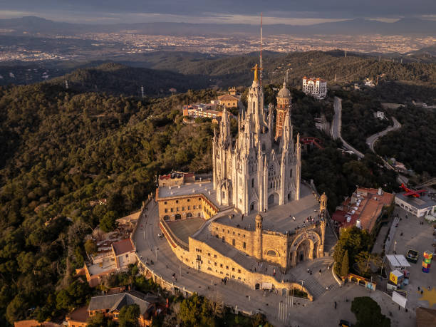 istock Temple Expiatori del Sagrat Cor 2199082965