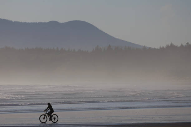 istock Tofino Long Beach Holiday Bike Ride 2199208417