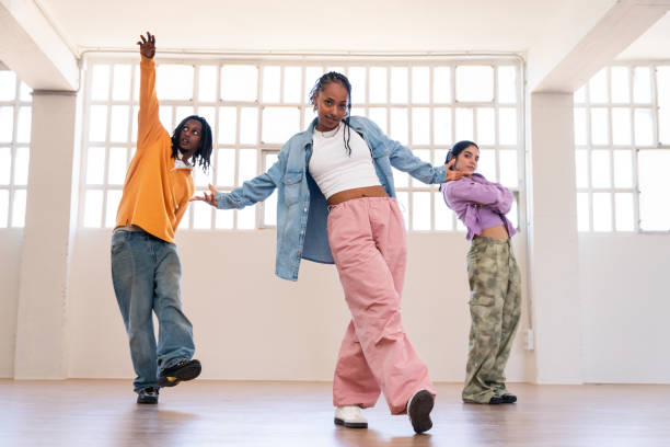 istock Young group of multiethnic hip-hop dancers dancing 2199533614