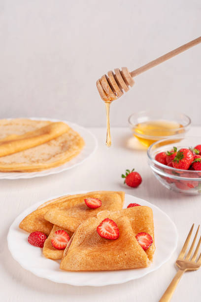Crepe de Morango Fácil e Irresistível - receita deliciosa profissional - passo 3