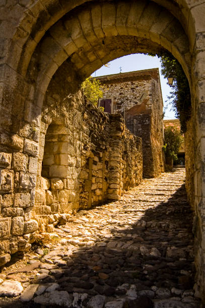 istock France - Provence 306 2199700312